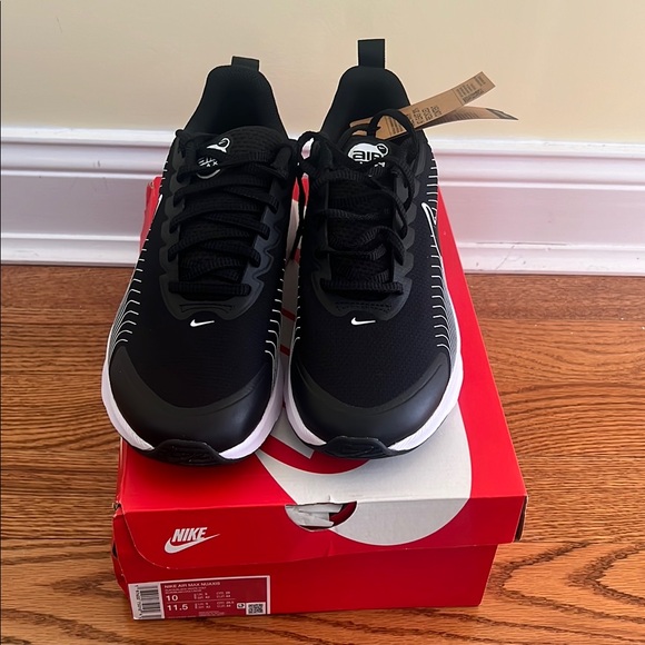 Nike Black and White Air Max Sneakers - Picture 3 of 4